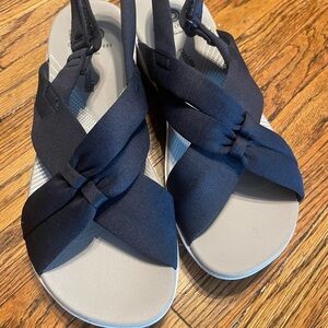 Clark CloudSteppers strappy sandals size 6 women’s